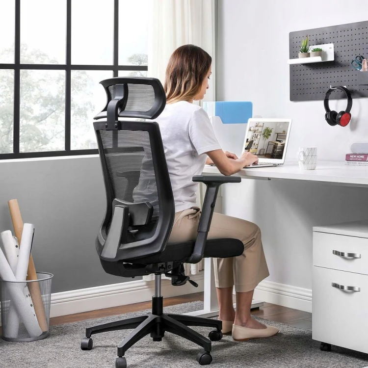 Ergonomiczne krzesło biurowe SONGMICS regulowany fotel z zagłówkiem, czarny