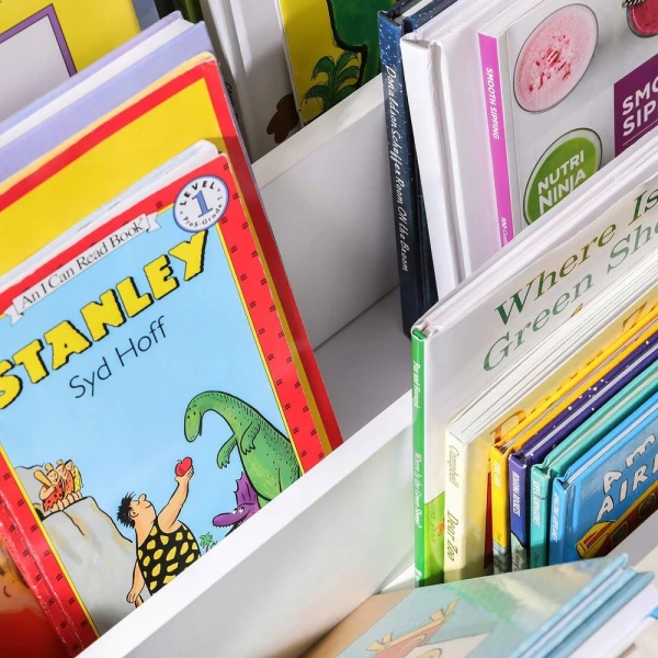 Regał na zabawki dla dzieci z pojemnikiem na kółkach biały SONGMICS